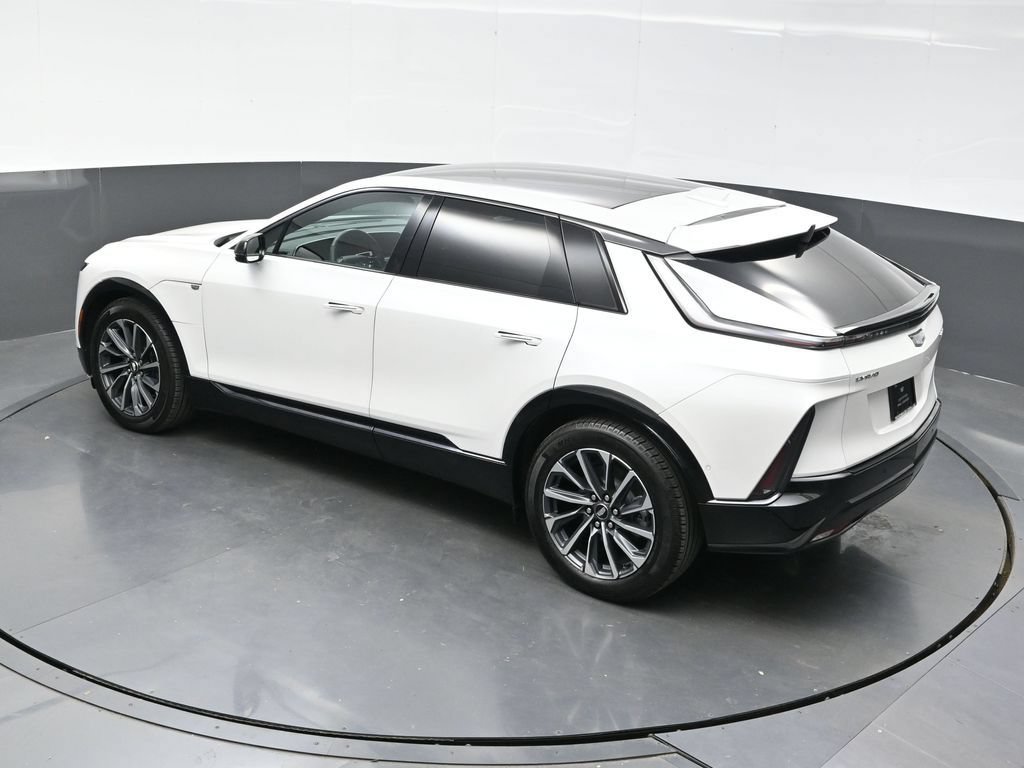 Certified 2024 Cadillac Lyriq Sport AWD/4WD image 38