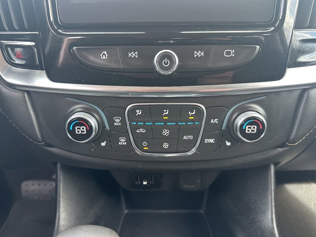 Used 2021 Chevrolet Traverse LT AWD/4WD image 25