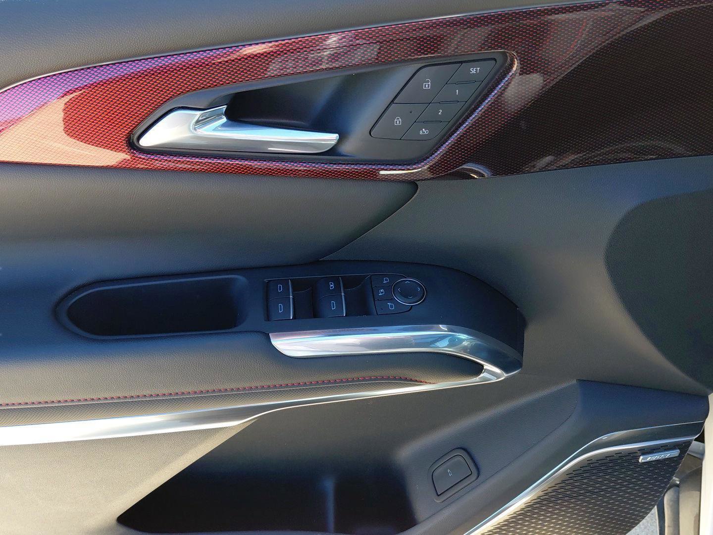 Used 2024 Chevrolet Traverse RS image 27