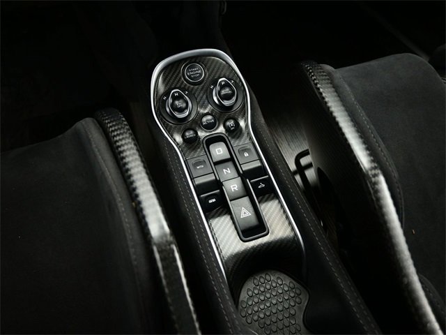 Used 2020 McLaren 600LT Spider image 17