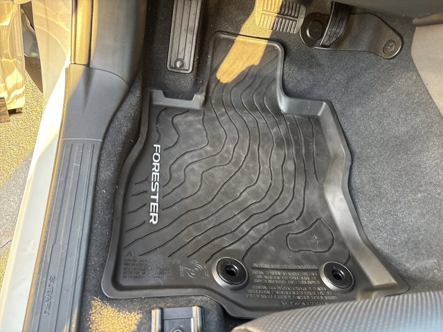 Used 2025 Subaru Forester Limited image 28