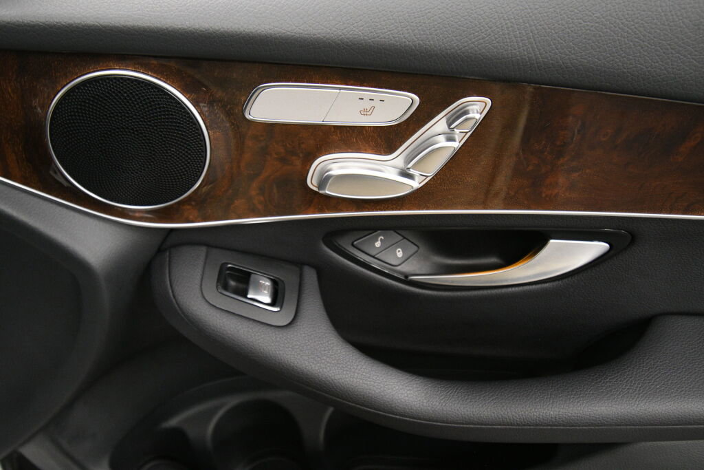 Used 2019 Mercedes-Benz GLC 300 4MATIC image 29