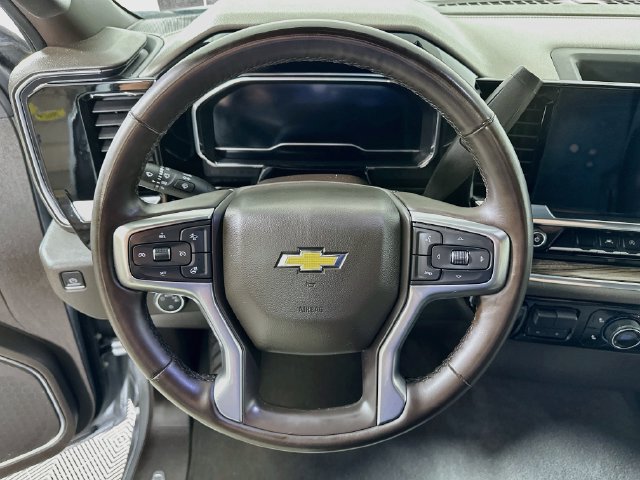 Used 2023 Chevrolet Silverado 1500 LT w/ LPO, Dark Essentials Package AWD/4WD image 15