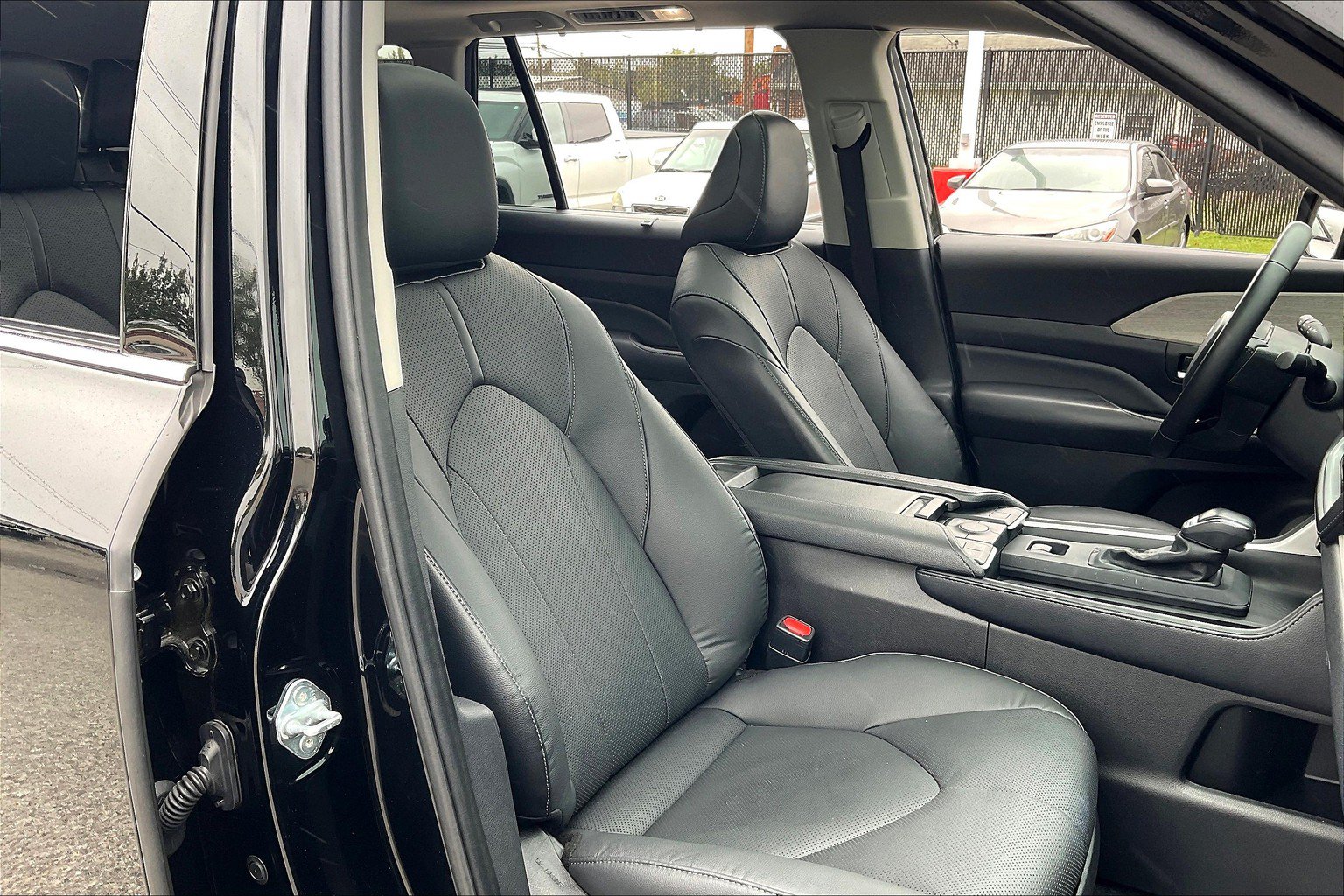 Used 2024 Toyota Grand Highlander AWD image 9