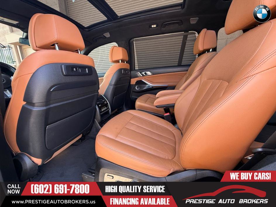 Used 2021 BMW X7 M50i w/ Executive Package image 33