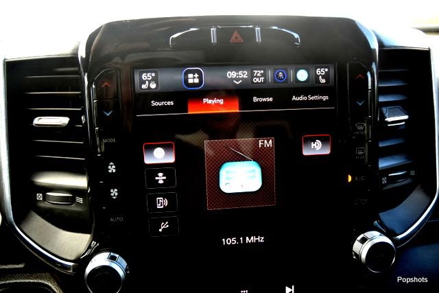 Used 2023 RAM 1500 Laramie AWD/4WD image 18