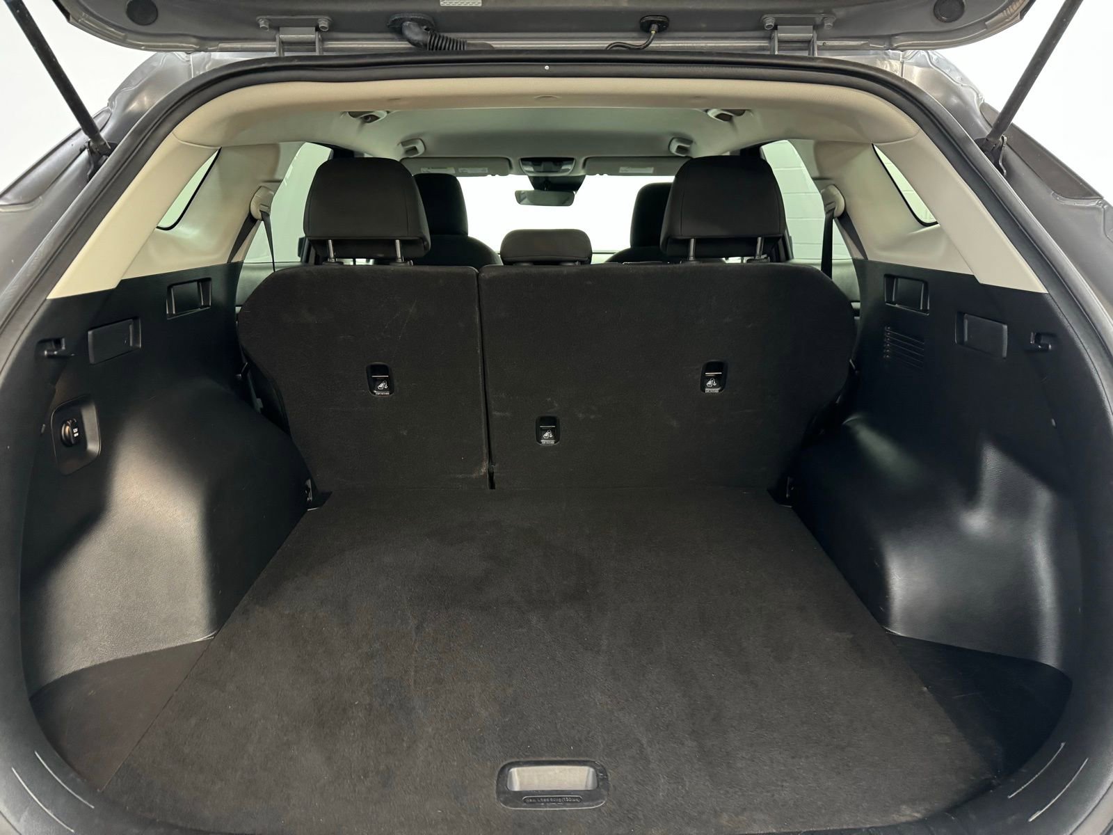 Used 2024 Kia Sportage LX image 28