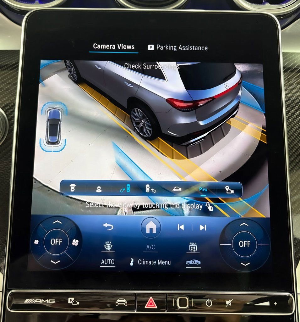 Used 2024 Mercedes-Benz GLC 43 AMG 4MATIC w/ Driver Assistance Package image 24