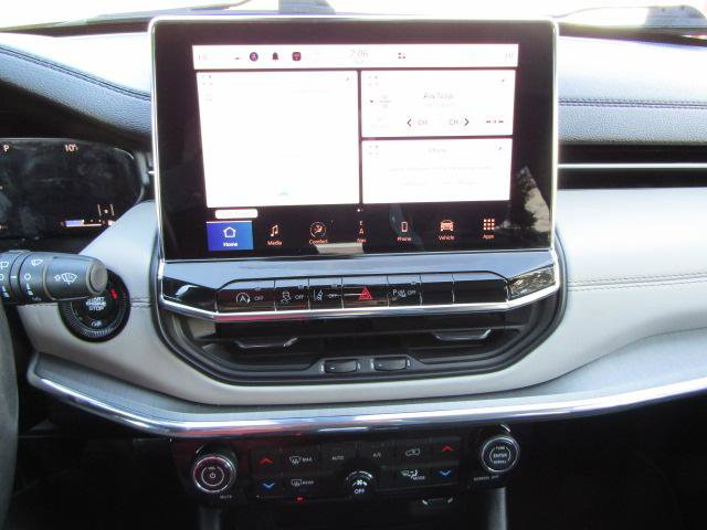 Used 2022 Jeep Compass Limited w/ Elite Group image 15