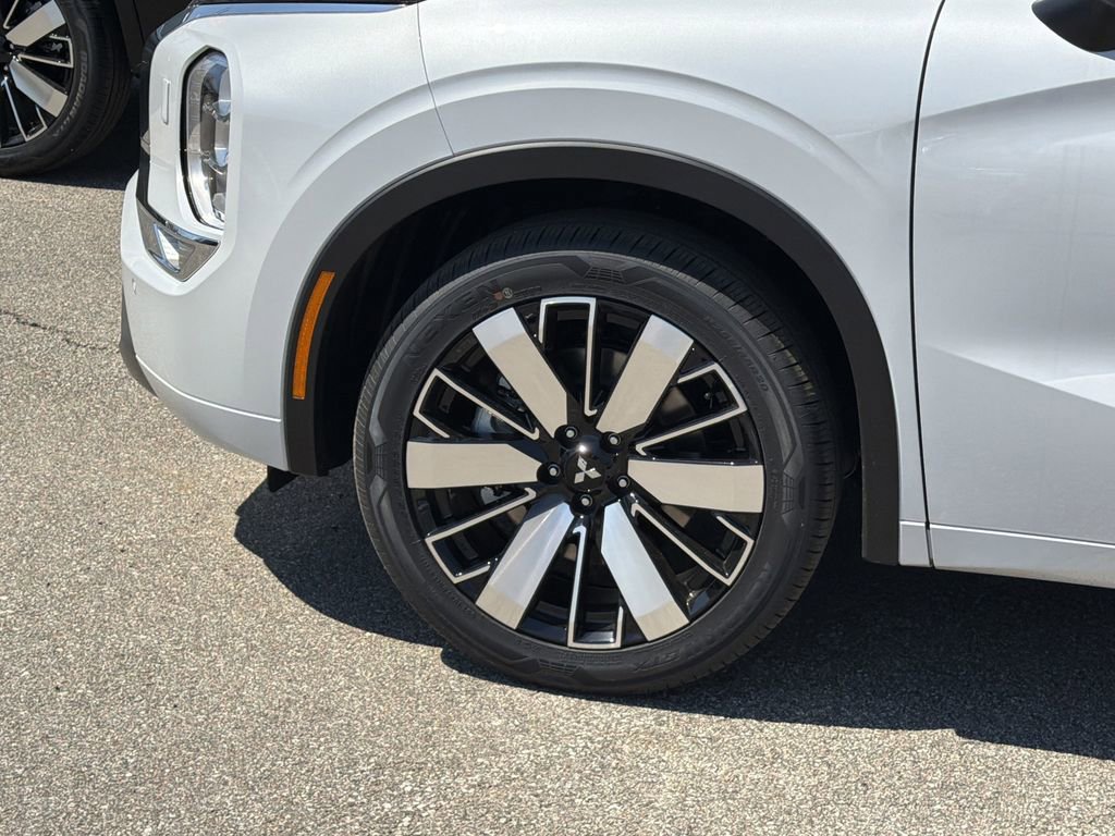 New 2026 Mitsubishi Outlander SEL AWD/4WD image 9