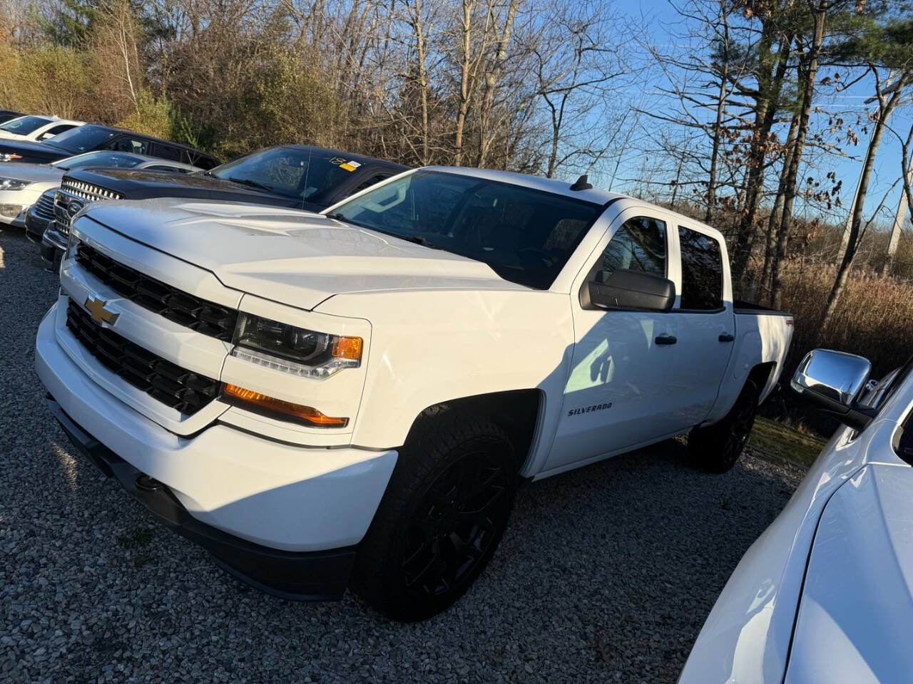 Used 2018 Chevrolet Silverado 1500 Custom w/ Custom Value Package image 5