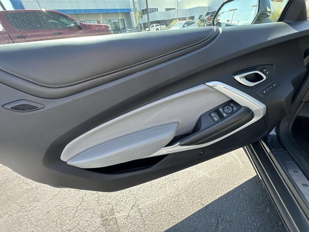 Used 2018 Chevrolet Camaro LT RWD image 23