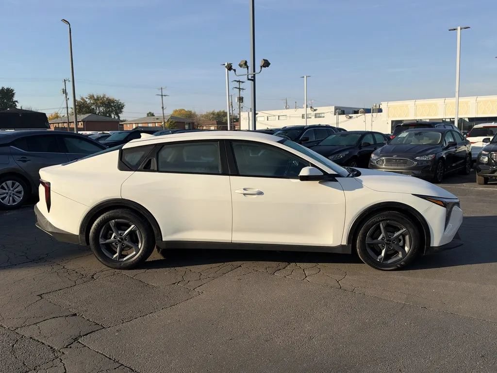 Used 2025 Kia K4 FWD image 8