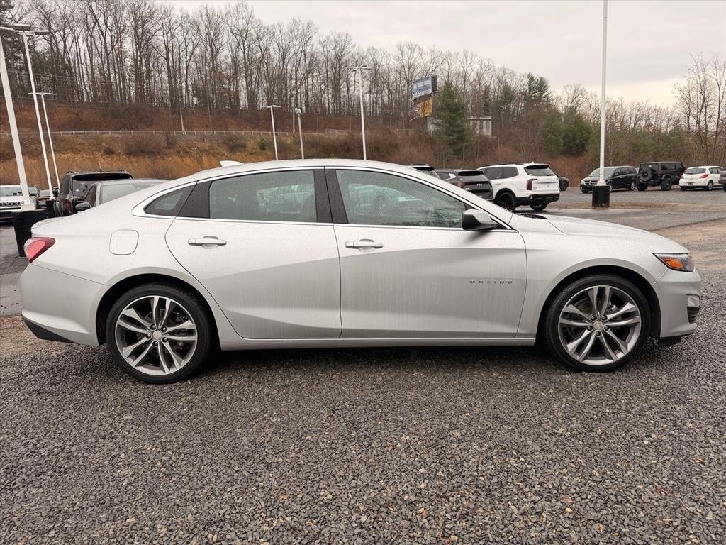 Used 2022 Chevrolet Malibu LT image 11