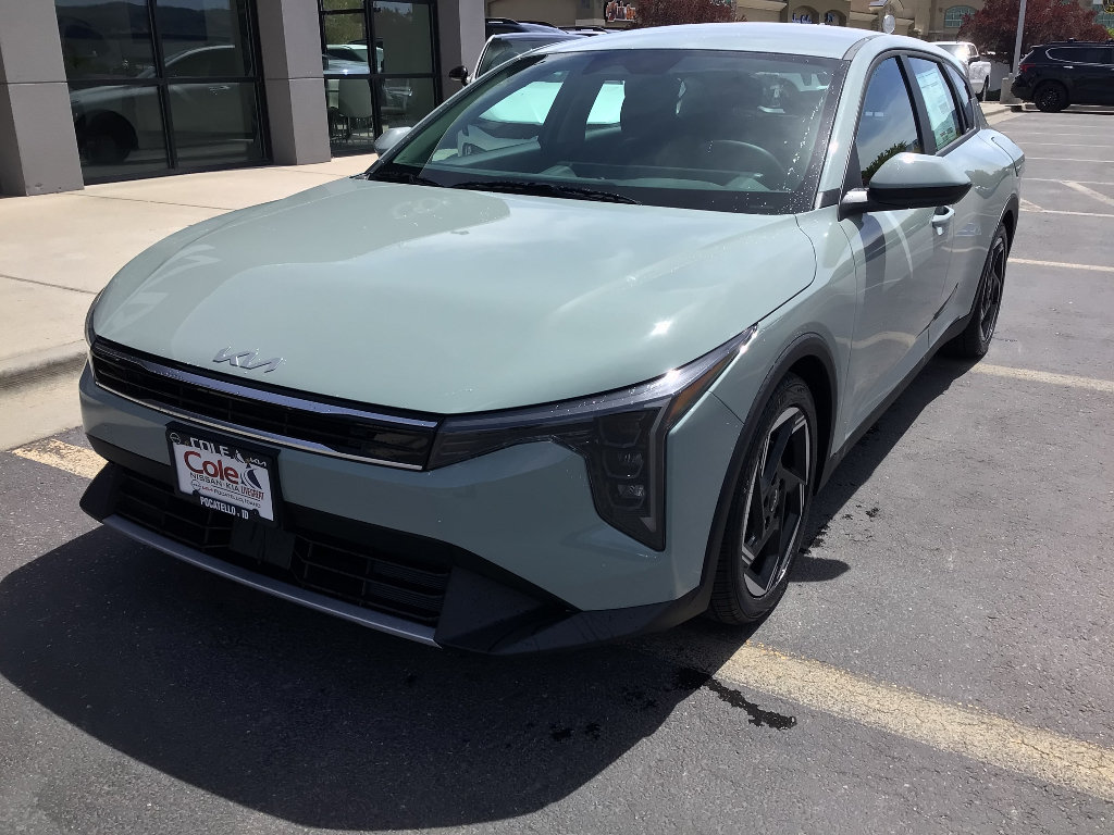 New 2026 Kia K4 EX FWD image 2