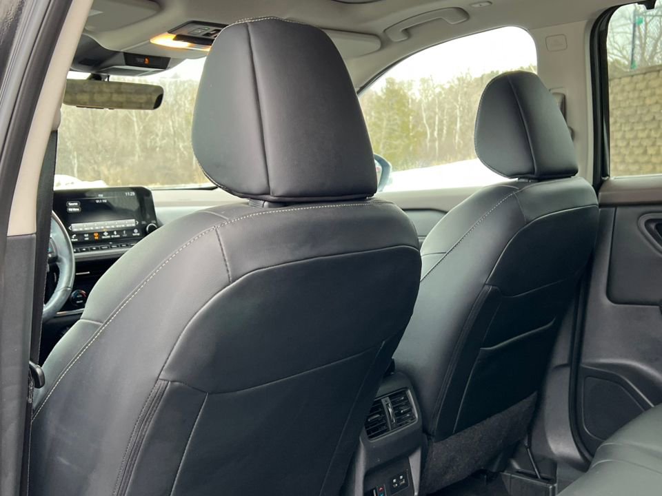 Used 2023 Nissan Rogue SL w/ SL Premium Package image 31