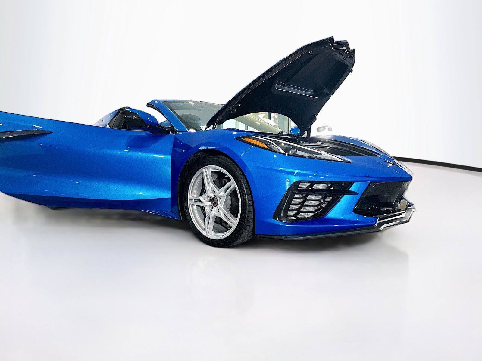 Used 2024 Chevrolet Corvette Stingray Convertible w/ 1LT RWD image 33