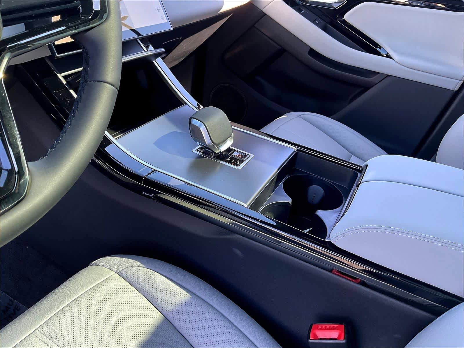 New 2026 Land Rover Range Rover Evoque S AWD/4WD image 10