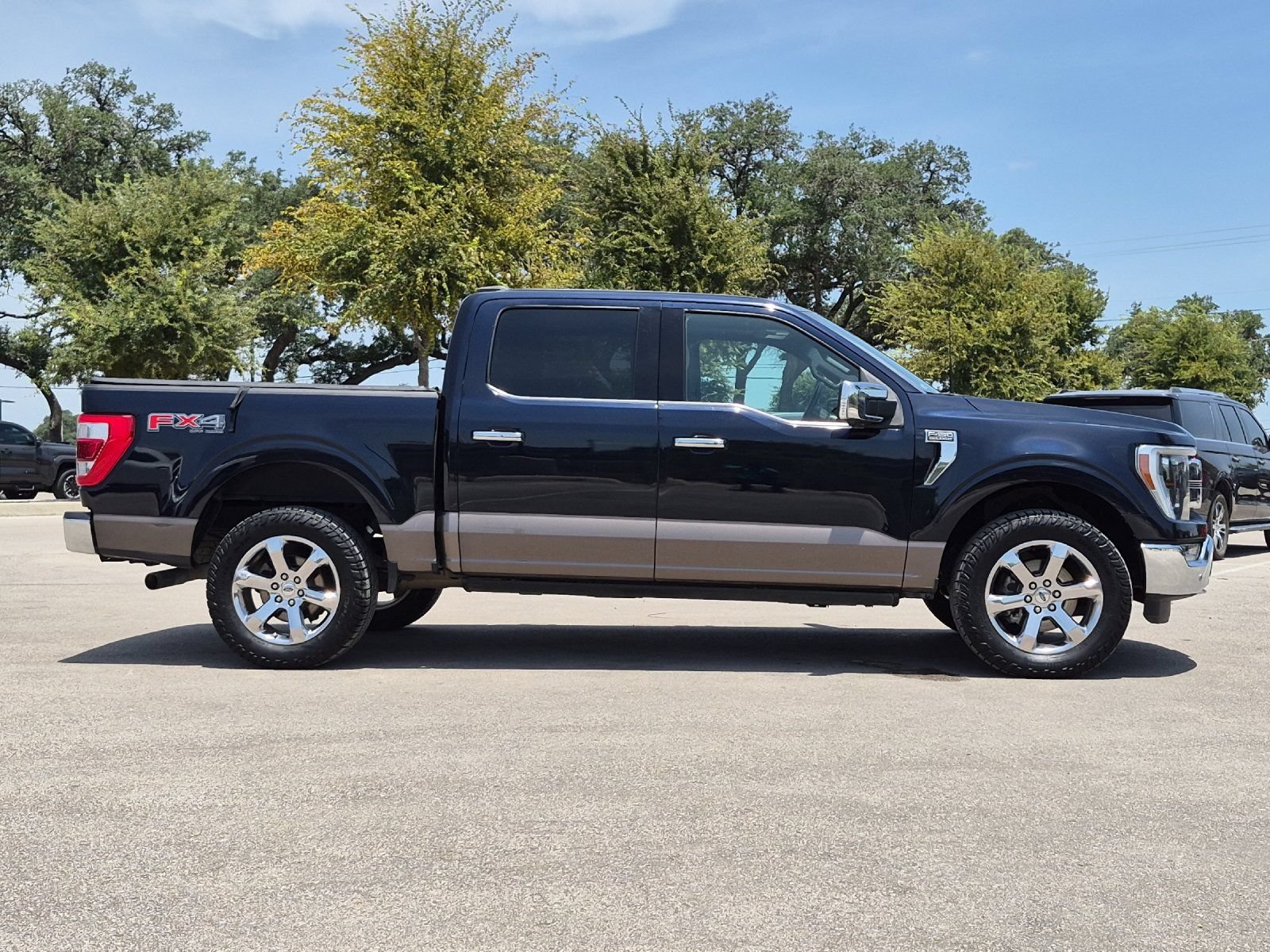 Used 2022 Ford F150 Lariat w/ Equipment Group 502A High AWD/4WD image 6