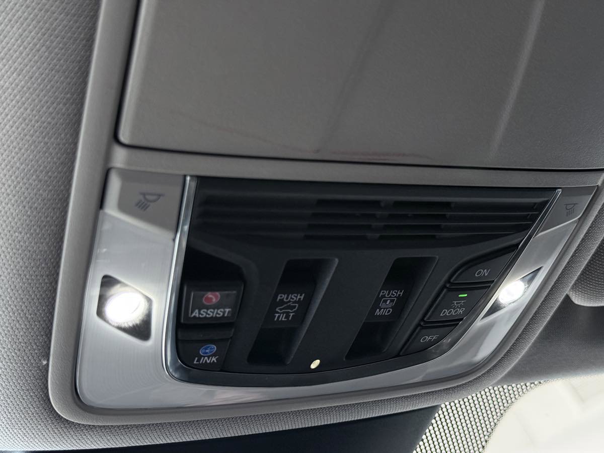 Used 2023 Acura MDX SH-AWD w/ Technology Package image 56