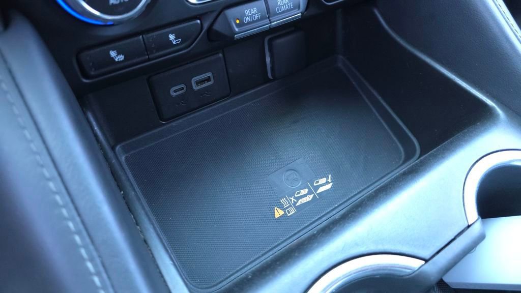 Used 2023 Chevrolet Tahoe LT w/ Luxury Package image 49