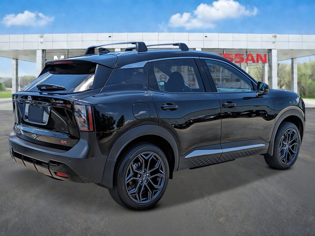 New 2026 Nissan Kicks SR w/ Cold Weather Package FWD image 5