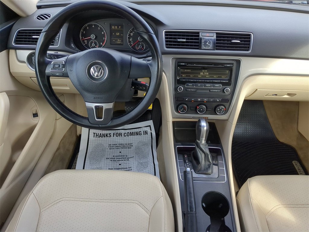 Used 2015 Volkswagen Passat 1.8T Wolfsburg Edition image 13