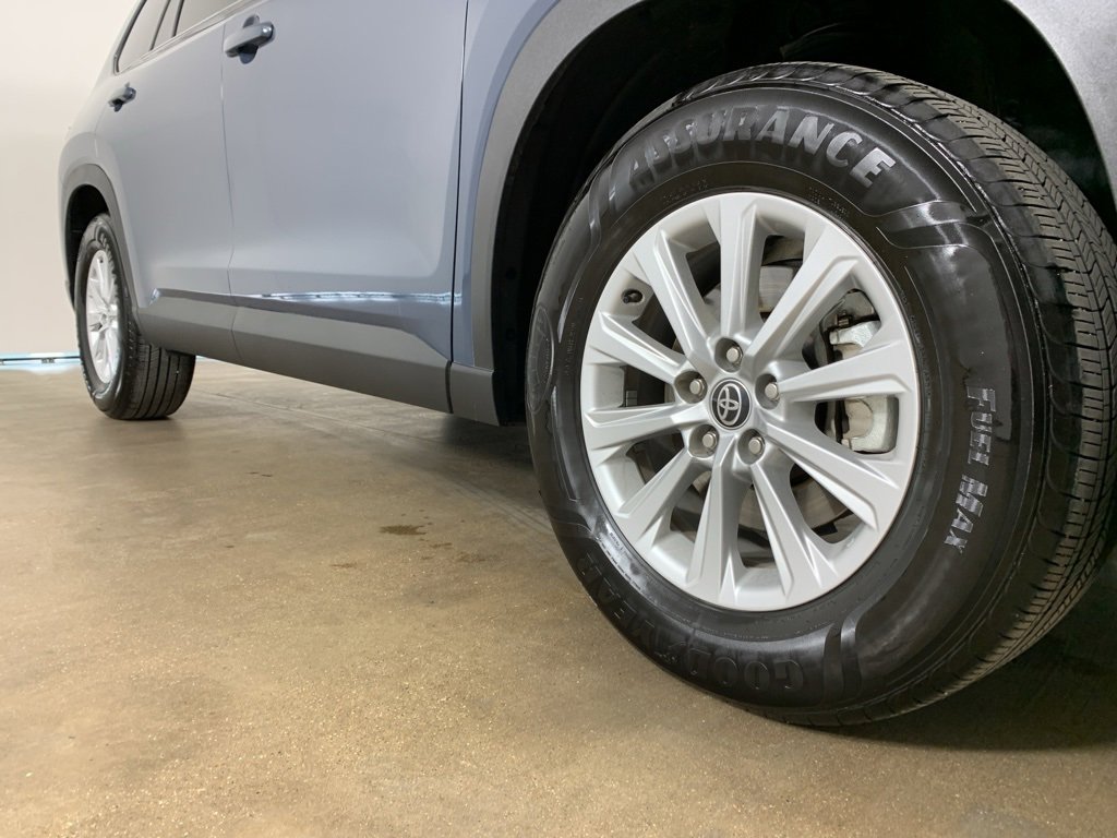 Used 2025 Toyota Grand Highlander AWD image 6