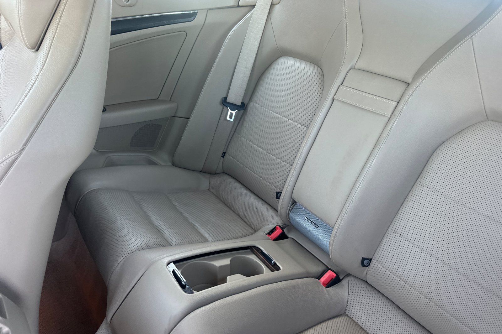 Used 2011 Mercedes-Benz E 350 Cabriolet image 4