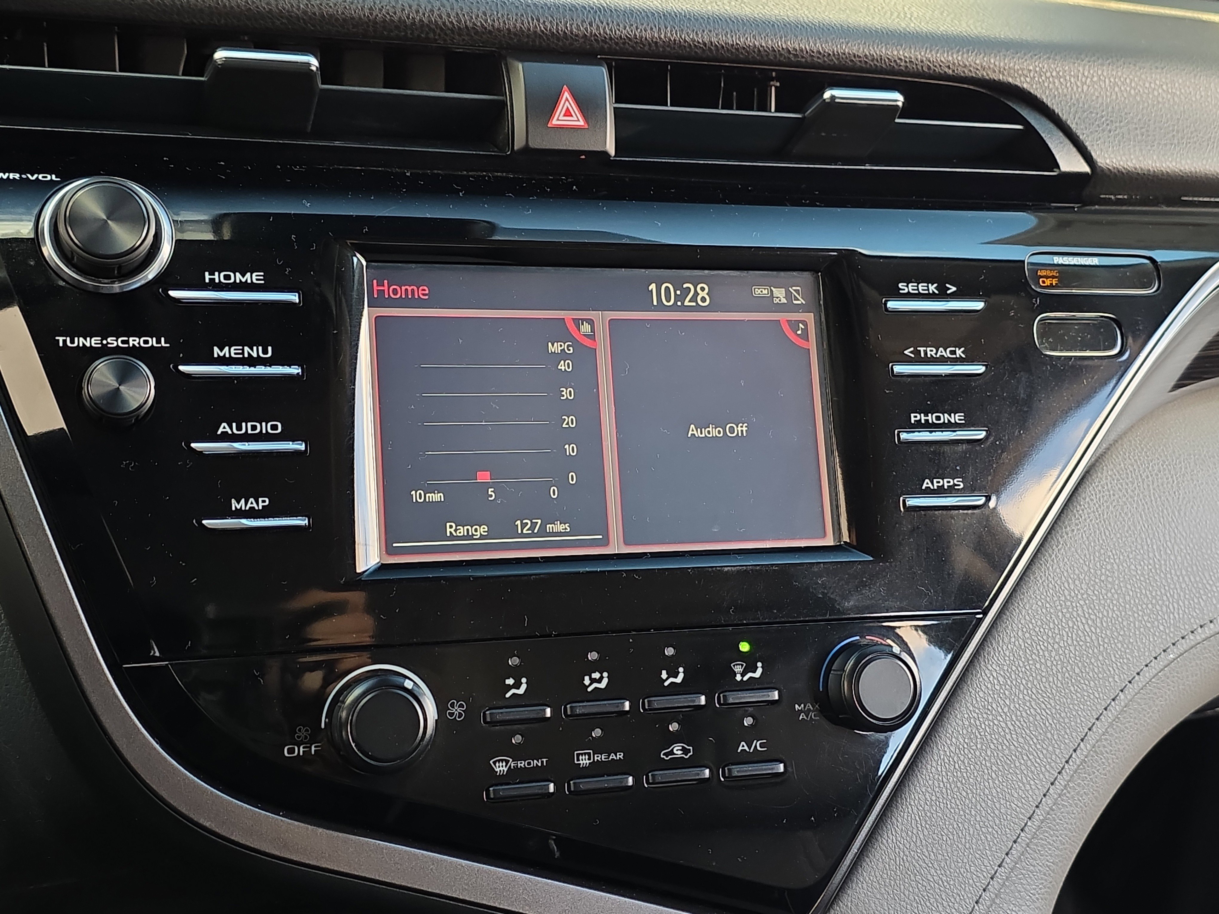 Used 2019 Toyota Camry LE image 18