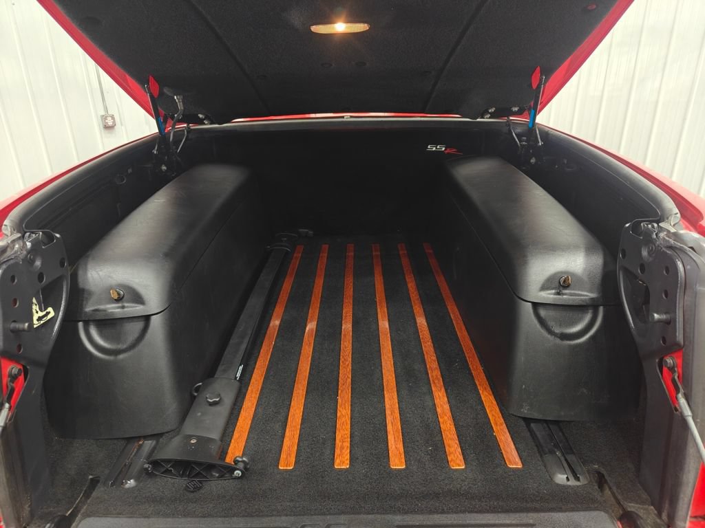Used 2003 Chevrolet SSR w/ Preferred Equipment Group RWD image 15