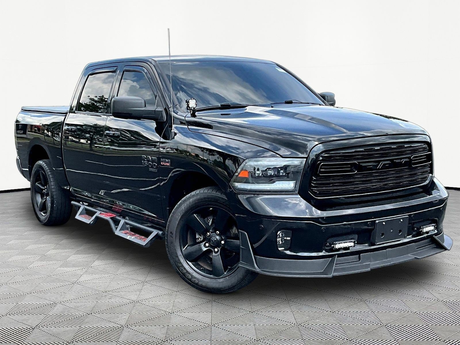 Used 2019 RAM 1500 Lone Star RWD image 3