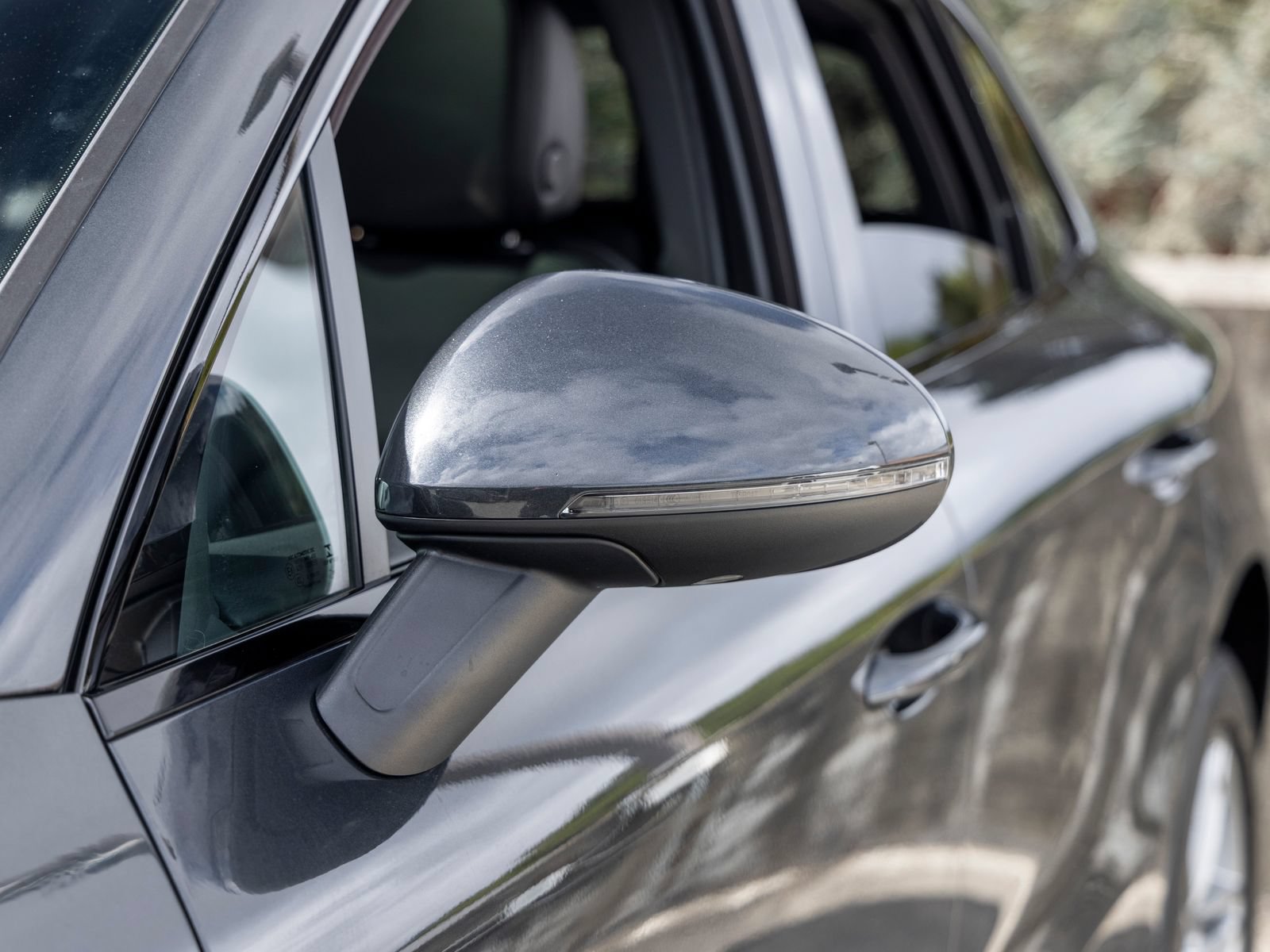 Certified 2021 Porsche Macan S AWD/4WD image 18