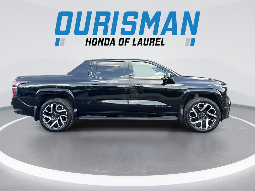 Used 2024 Chevrolet Silverado EV RST AWD/4WD image 9