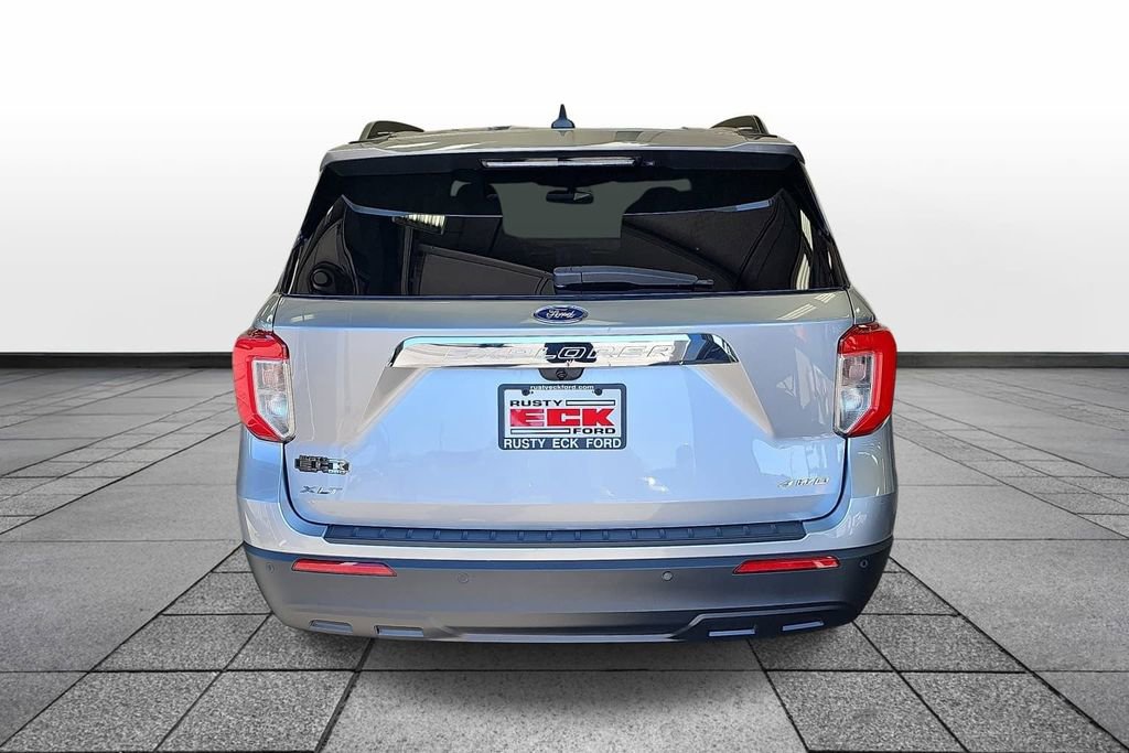 Used 2024 Ford Explorer XLT image 6