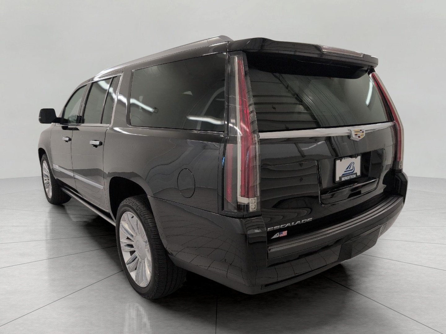 Used 2019 Cadillac Escalade ESV Platinum AWD/4WD image 21