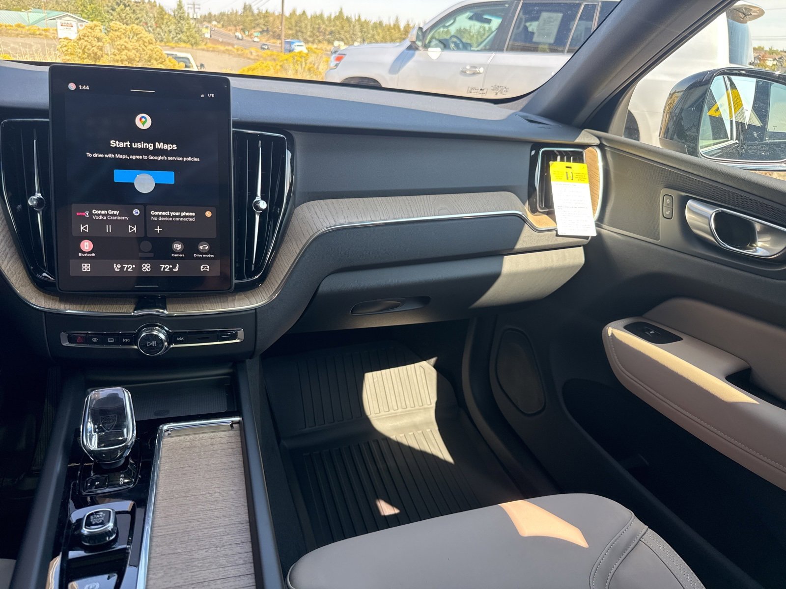New 2026 Volvo XC60 T8 Plus w/ Protection Package Premier image 18
