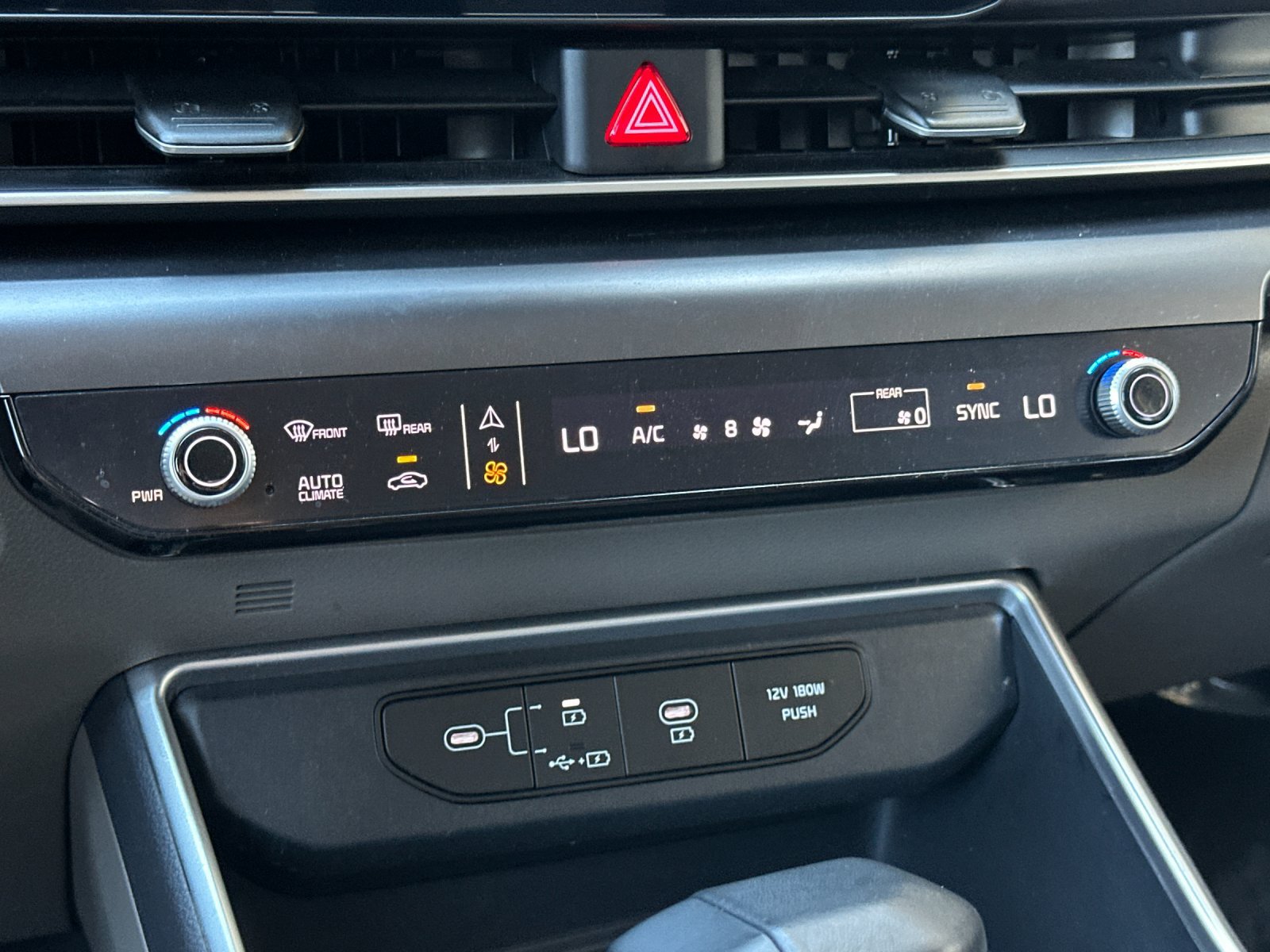 Used 2026 Kia Carnival FWD image 20