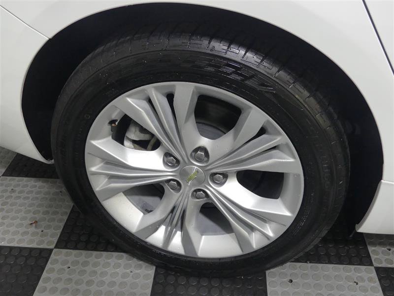 Used 2015 Chevrolet Impala LT w/ Convenience Package FWD image 17
