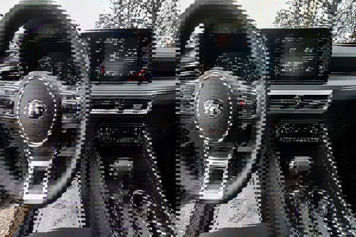 Used 2021 Kia K5 LXS image 14