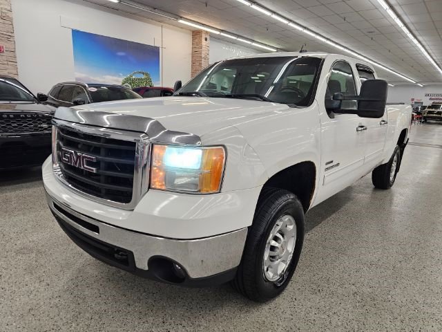 Used 2010 GMC Sierra 2500 SLE image 1