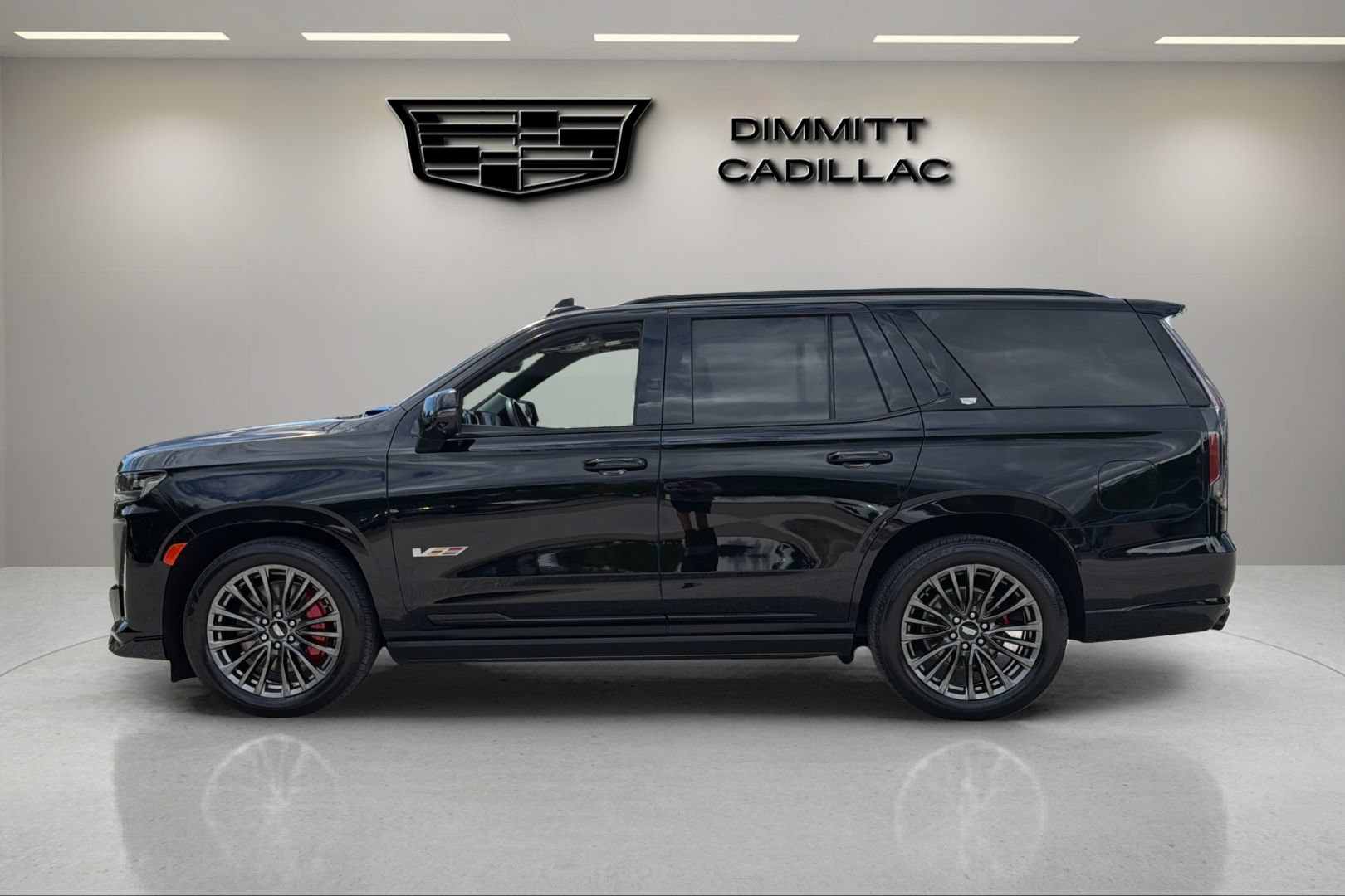 Certified 2023 Cadillac Escalade V AWD/4WD image 8