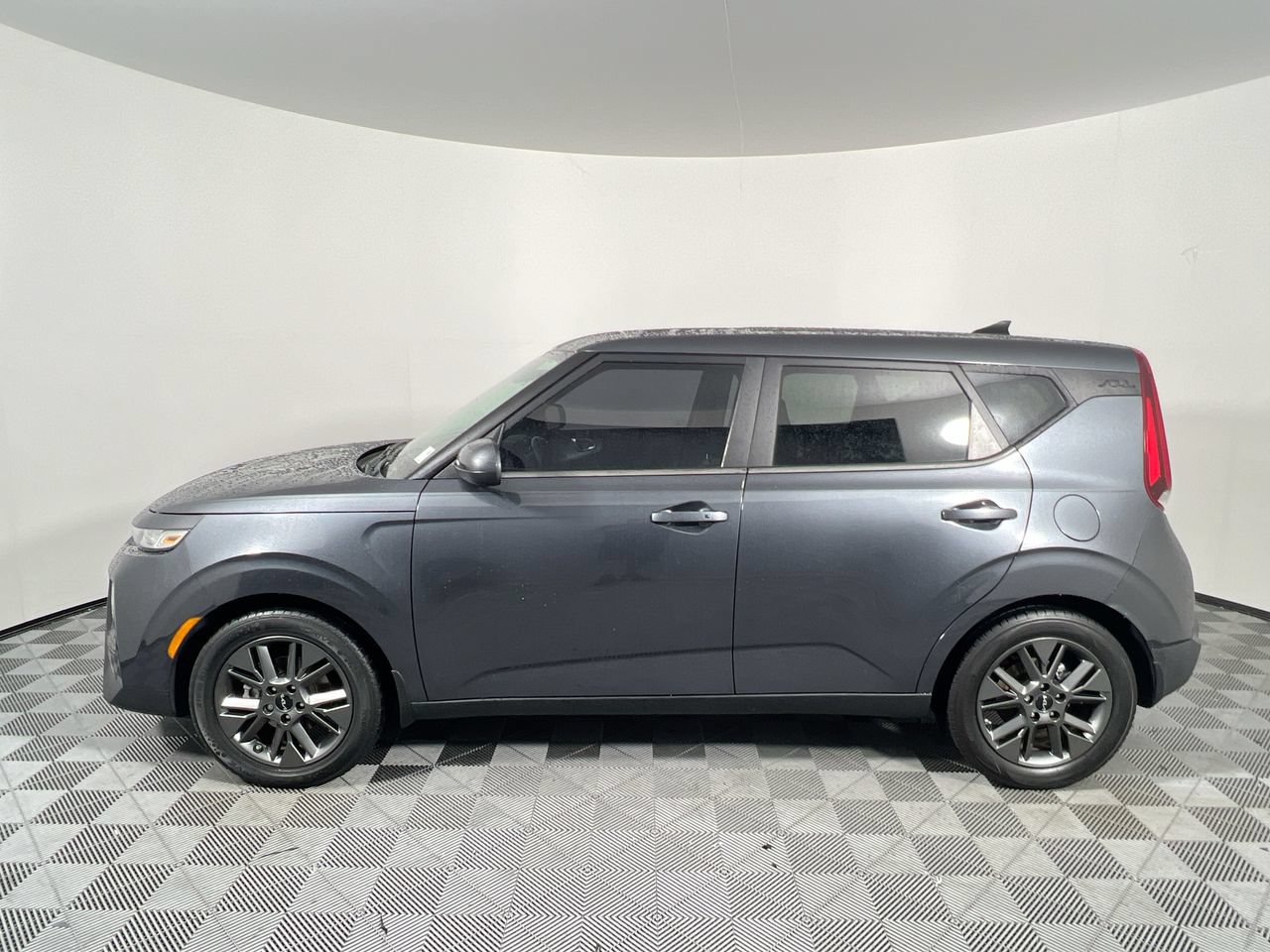 Used 2022 Kia Soul EX FWD image 6