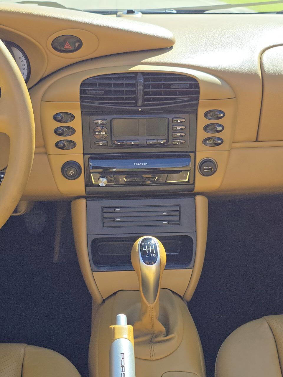 Used 2000 Porsche 911 Carrera image 18