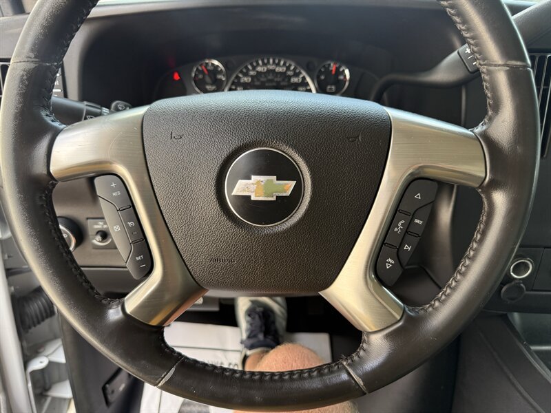 Used 2018 Chevrolet Express 3500 w/ Power Convenience Package RWD image 16