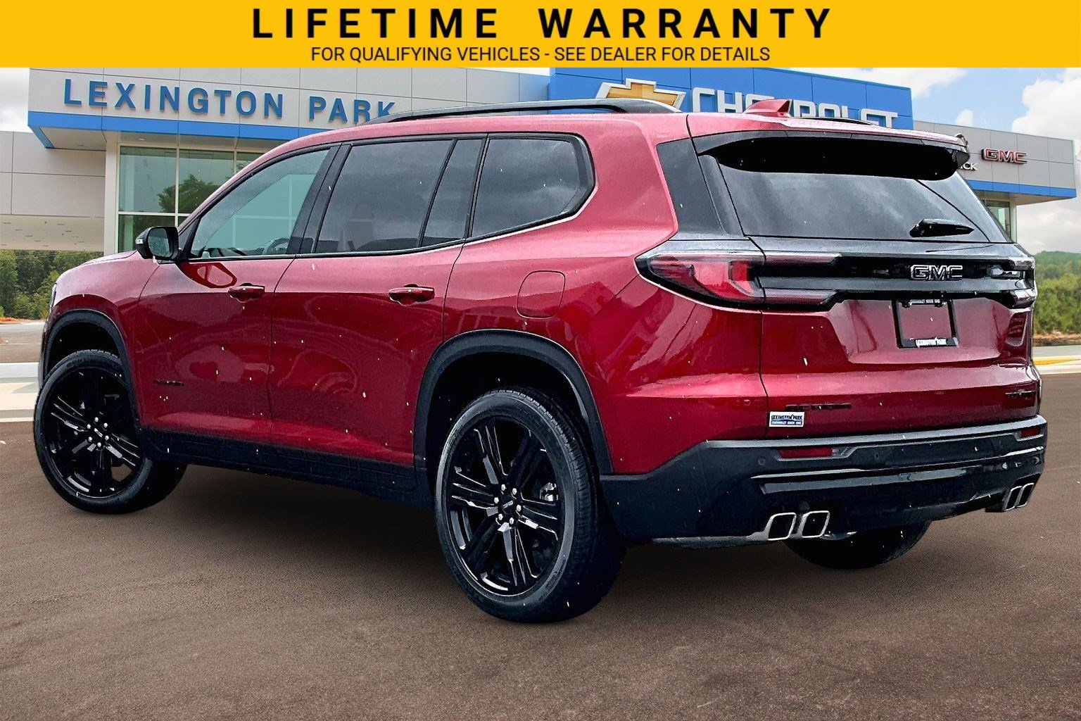 Used 2025 GMC Acadia Elevation w/ Elevation Premium Package FWD image 2