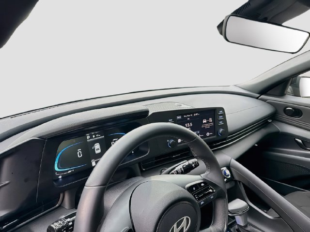 Certified 2026 Hyundai Elantra Sport FWD image 10