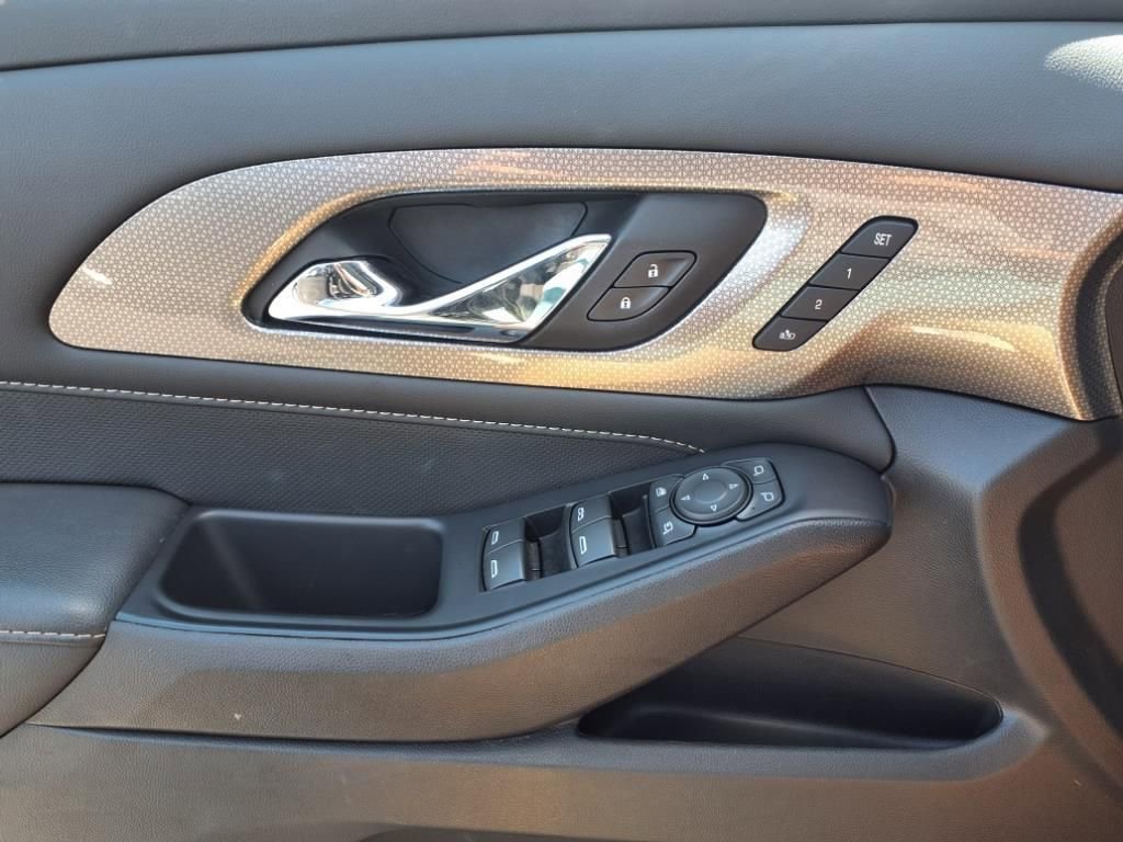 Used 2022 Chevrolet Traverse Premier image 19