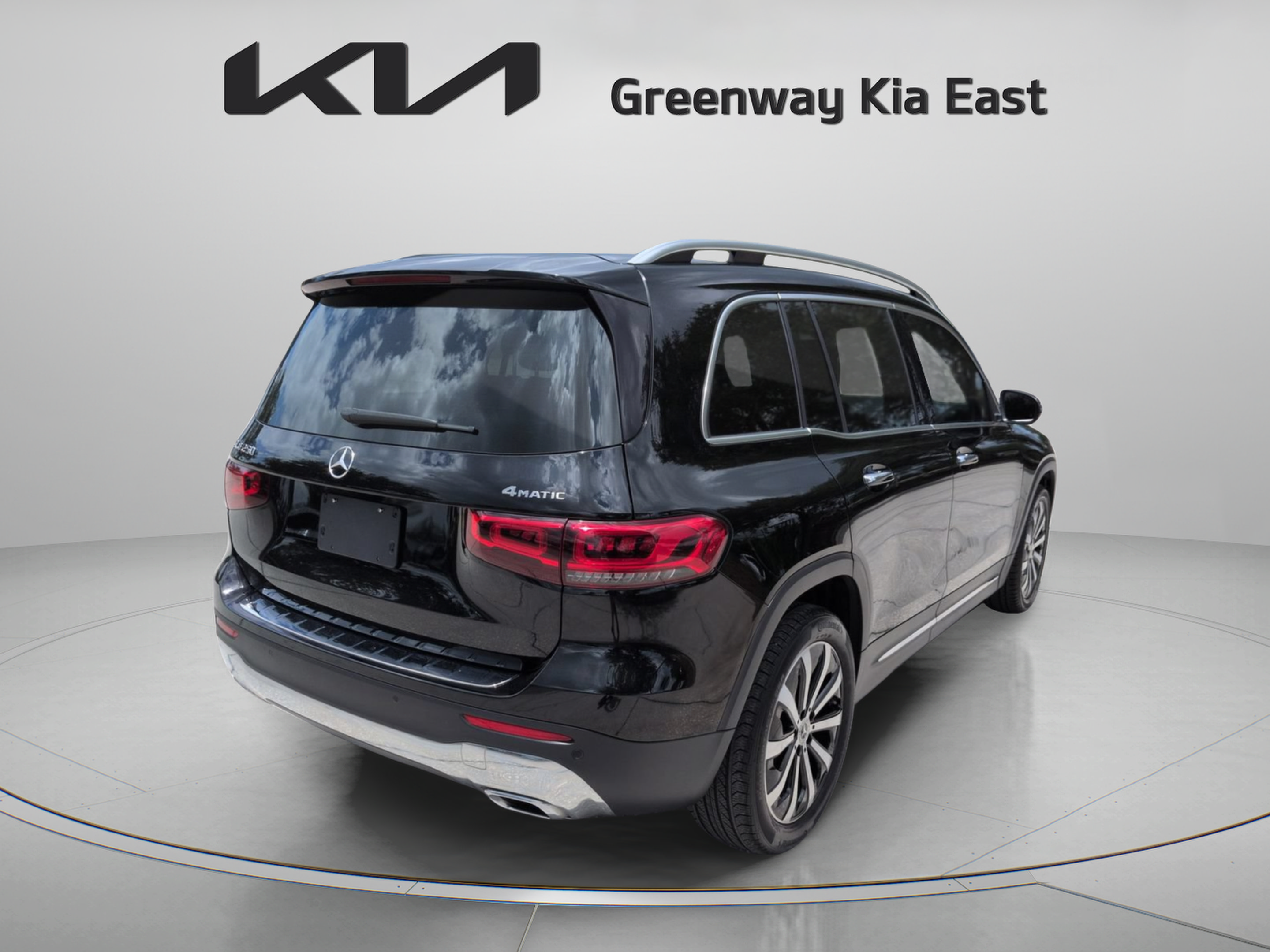 Used 2022 Mercedes-Benz GLB 250 4MATIC image 6