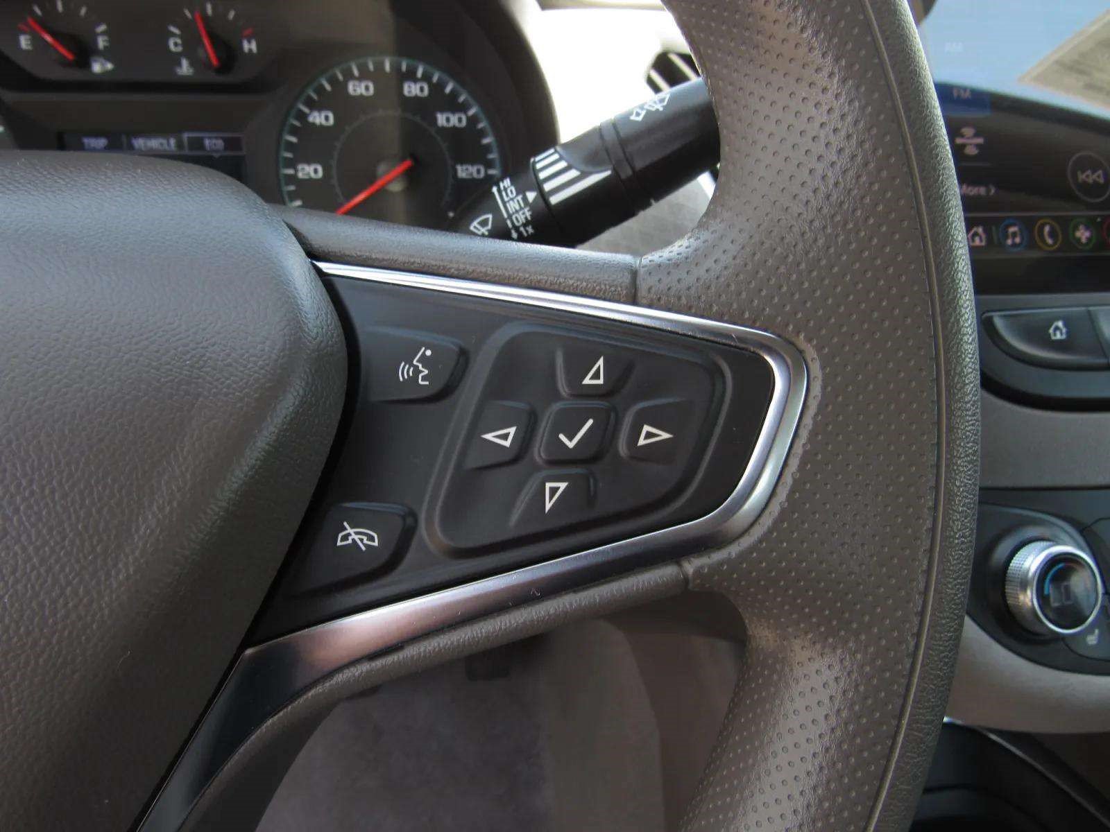 Used 2024 Chevrolet Malibu LT FWD image 24